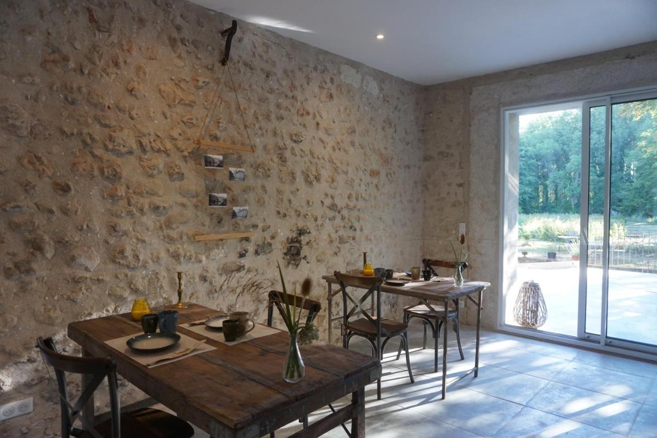 Le Moulin De Moquesouris - Chambres D'Hotes Et Table D'Hote Nazelles-Negron Bagian luar foto